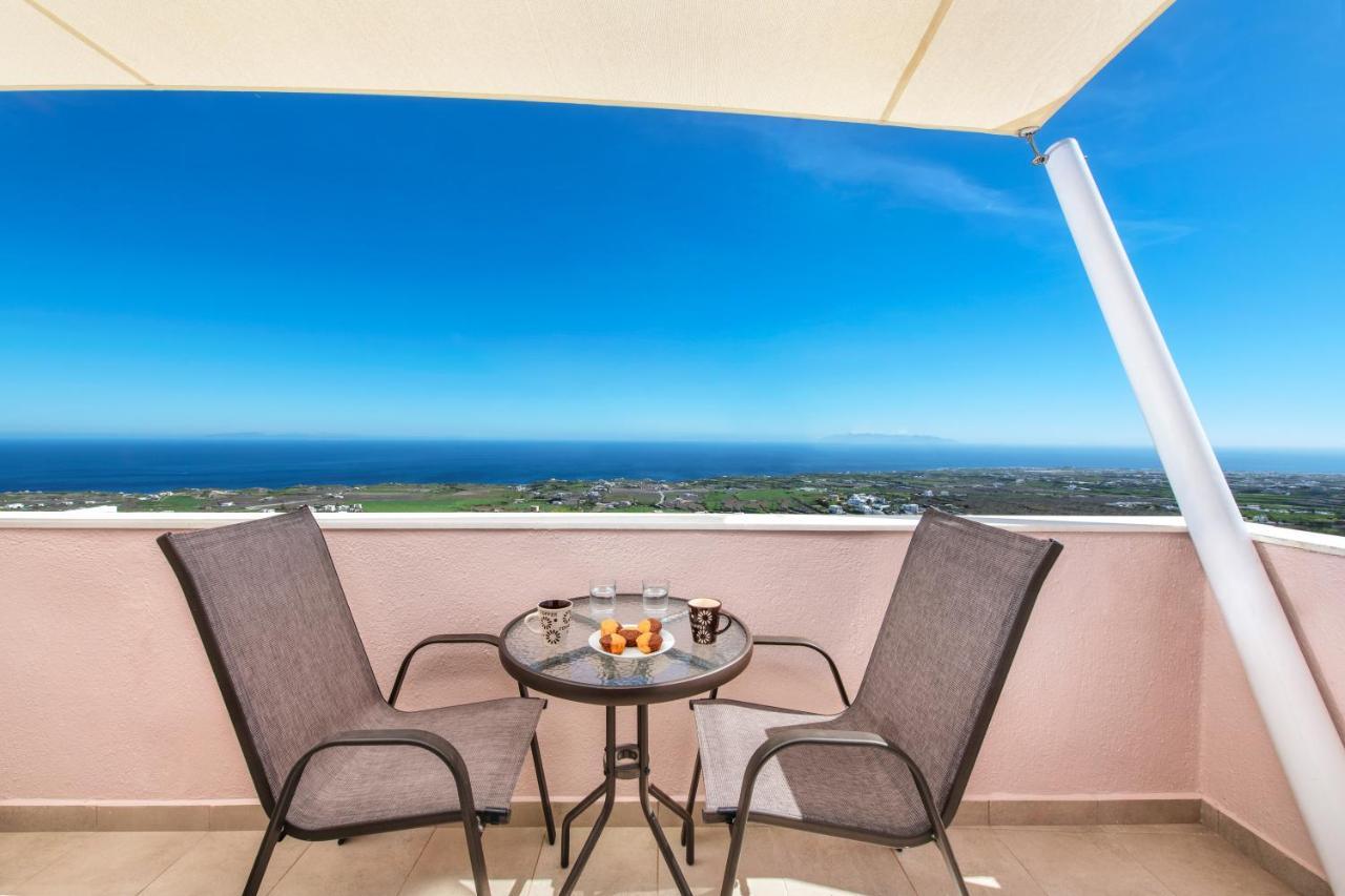 Nectarios Villa 2 Фира Екстериор снимка