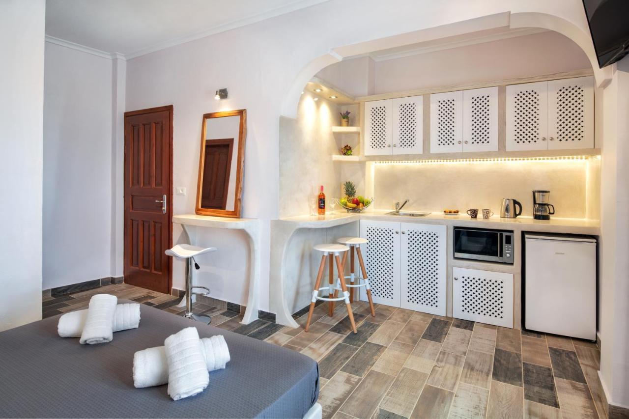 Nectarios Villa 2 Фира Екстериор снимка